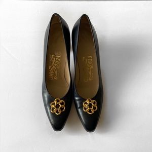 Vintage Ferragamo Leather pumps